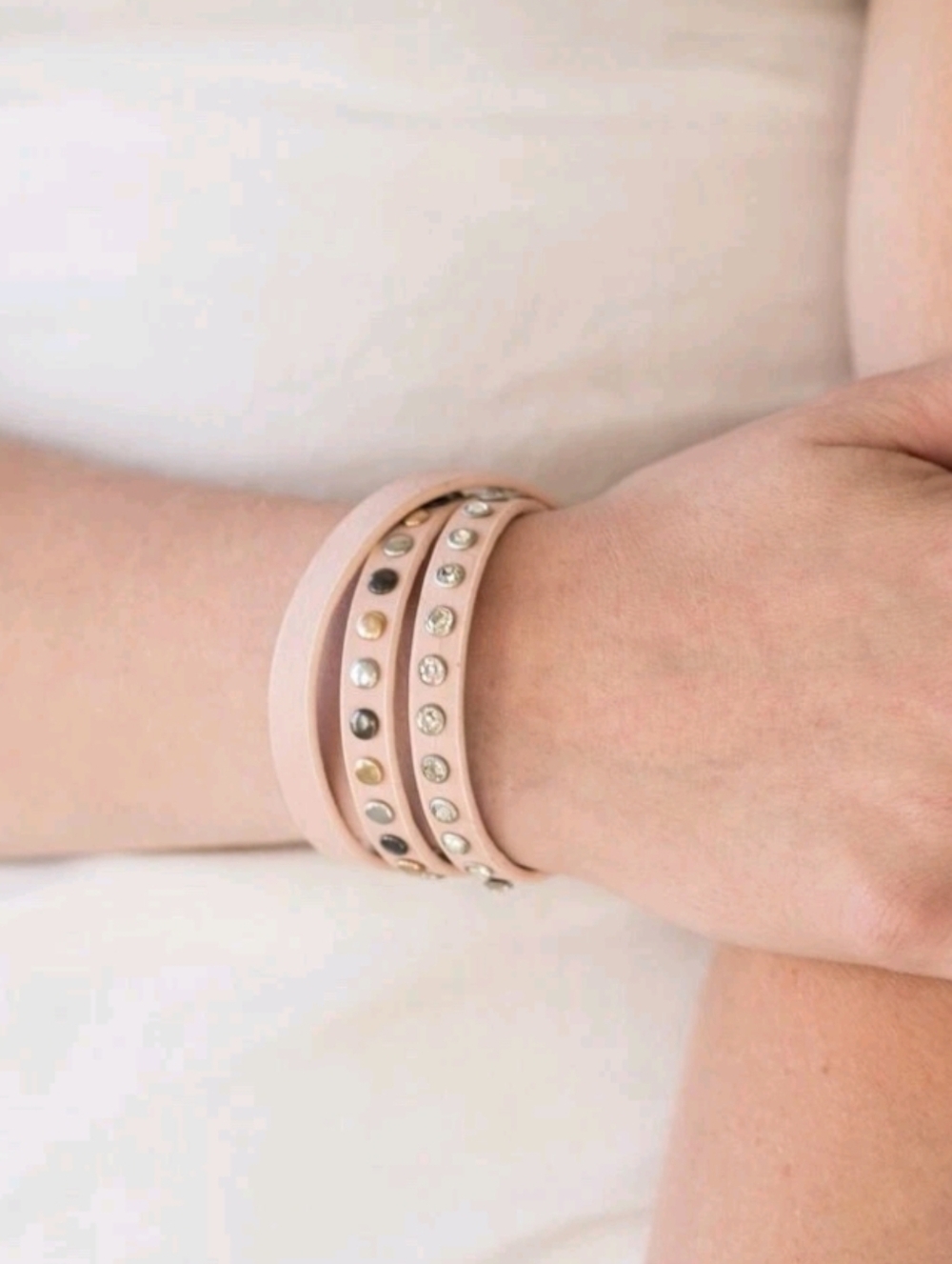 CW Cas • Light Pink